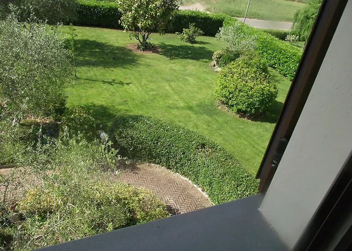 فندق مبيت وإفطار Sabrina أريتسو